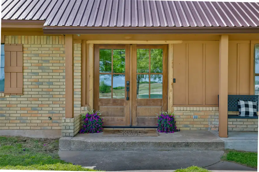 899 S Pecan Street, Muenster, TX 76252 - #3