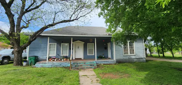 301 W Patterson Street W #2, Eastland, TX 76448