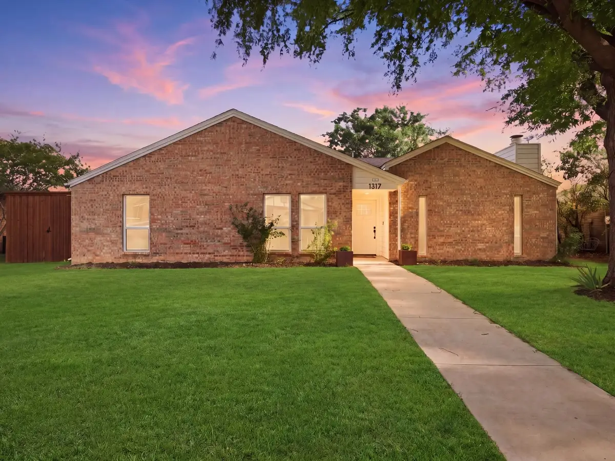 1317 Lark Lane, Lewisville, TX 75077 - #1