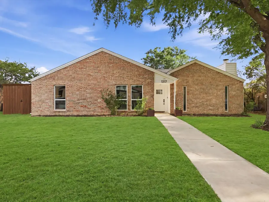1317 Lark Lane, Lewisville, TX 75077 - #3