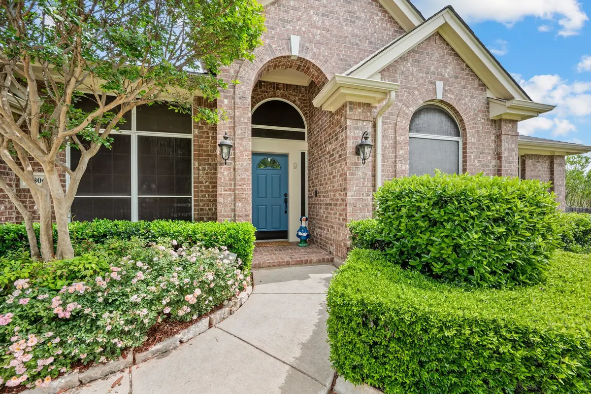 2806 Northwood Street, Grapevine, TX 76051 - #1