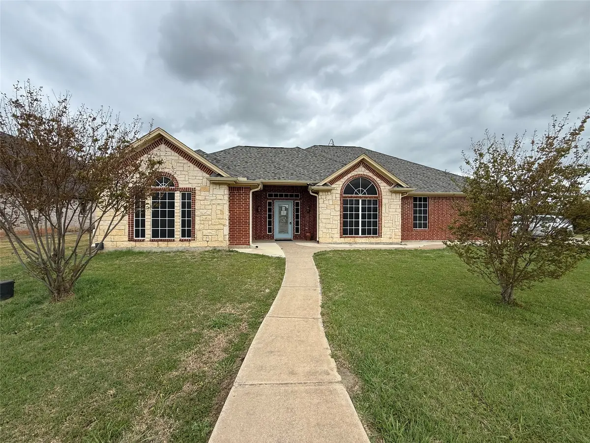 543 Islet Drive, Runaway Bay, TX 76426 - #1