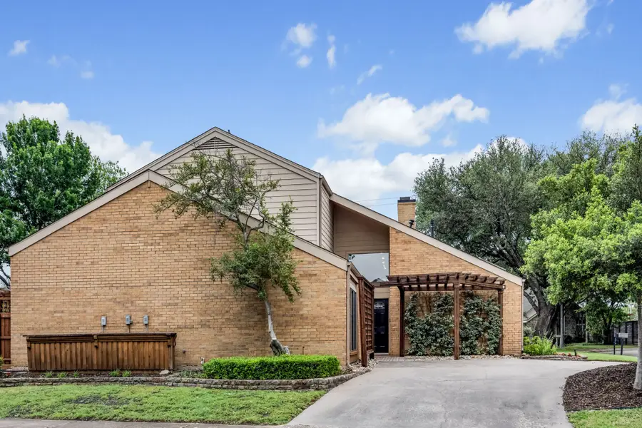 7168 Manor Oaks Drive, Dallas, TX 75248 - #2