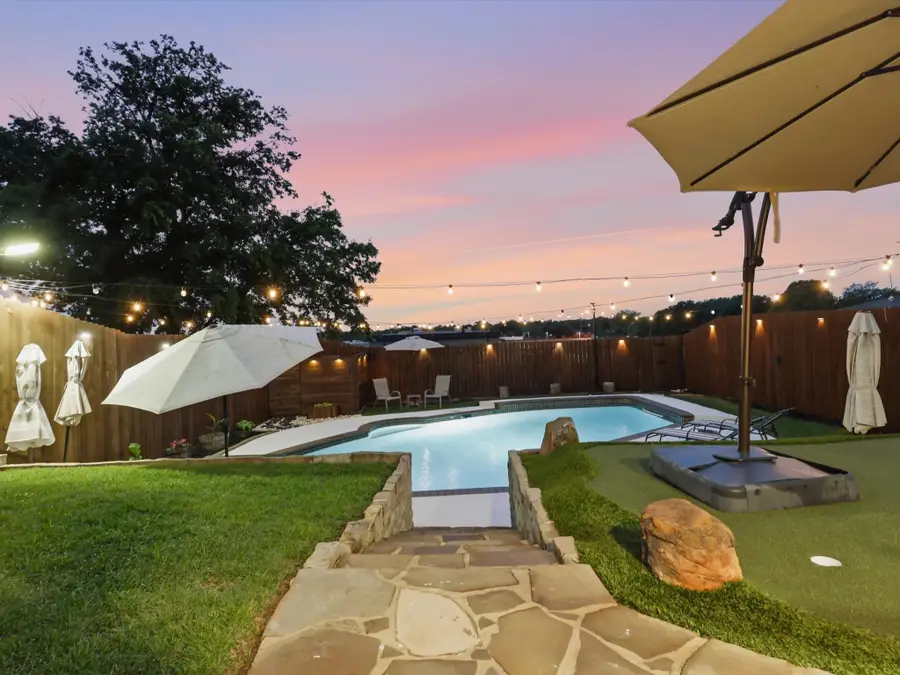 3109 Emerald Street, Bedford, TX 76021 - #2