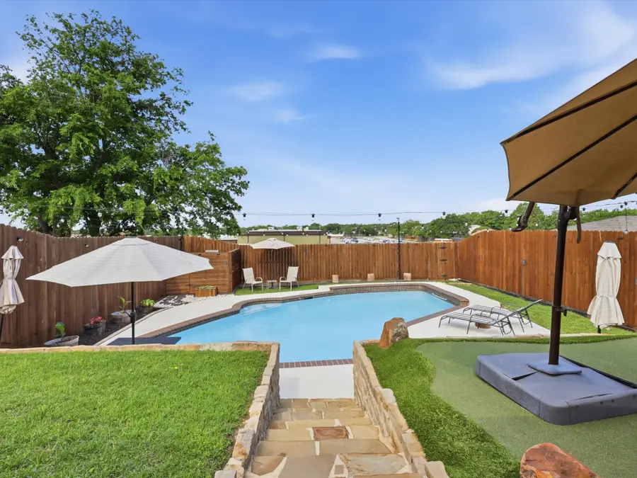 3109 Emerald Street, Bedford, TX 76021 - #3