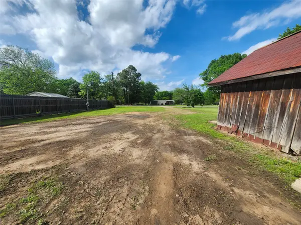 104 E Pecan, Sadler, TX 76264