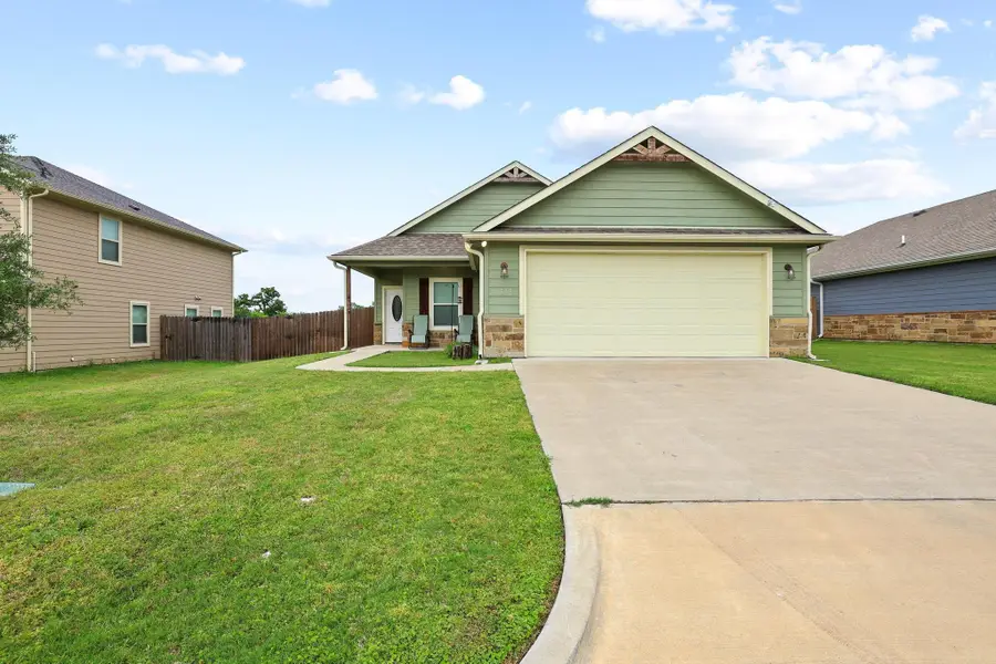 1512 Kennedy Street, Bonham, TX 75418 - #2