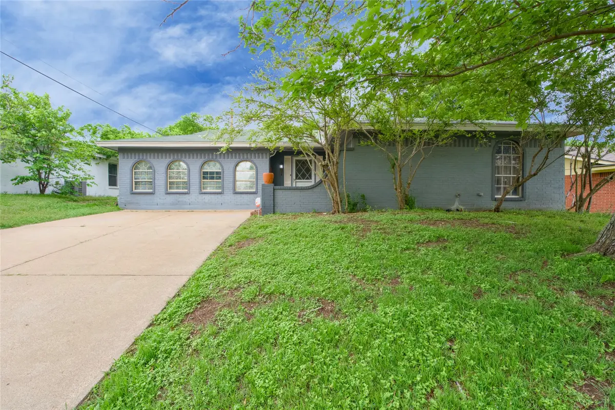 216 Rolling Hills Drive, Aledo, TX 76008 - #1