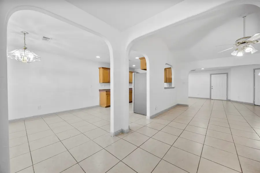 5848 Keeneland Parkway, Dallas, TX 75211 - #3