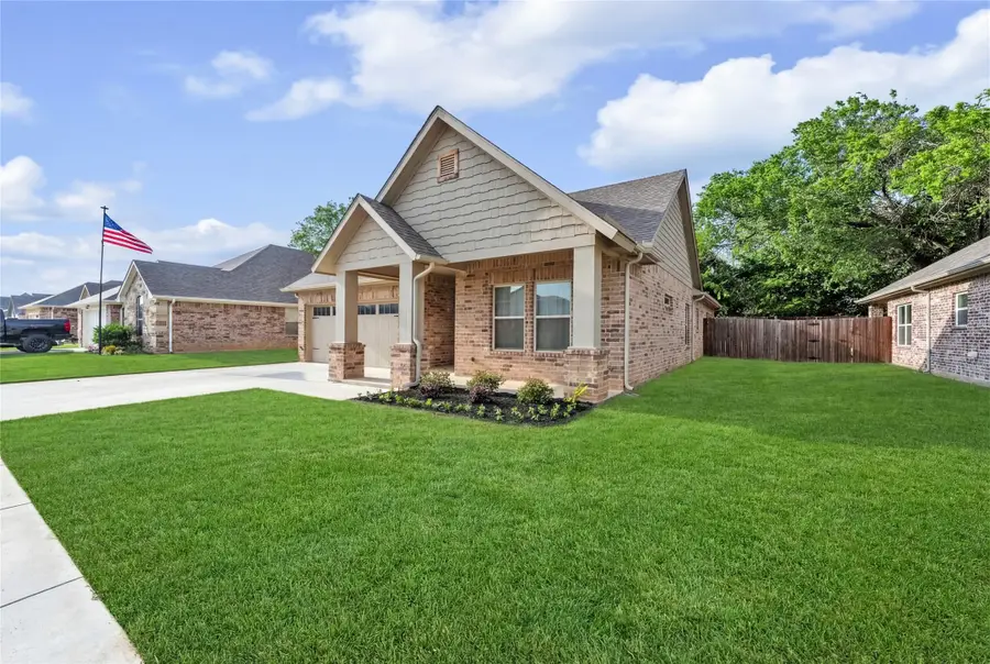 945 Sam Street, Springtown, TX 76082 - #2