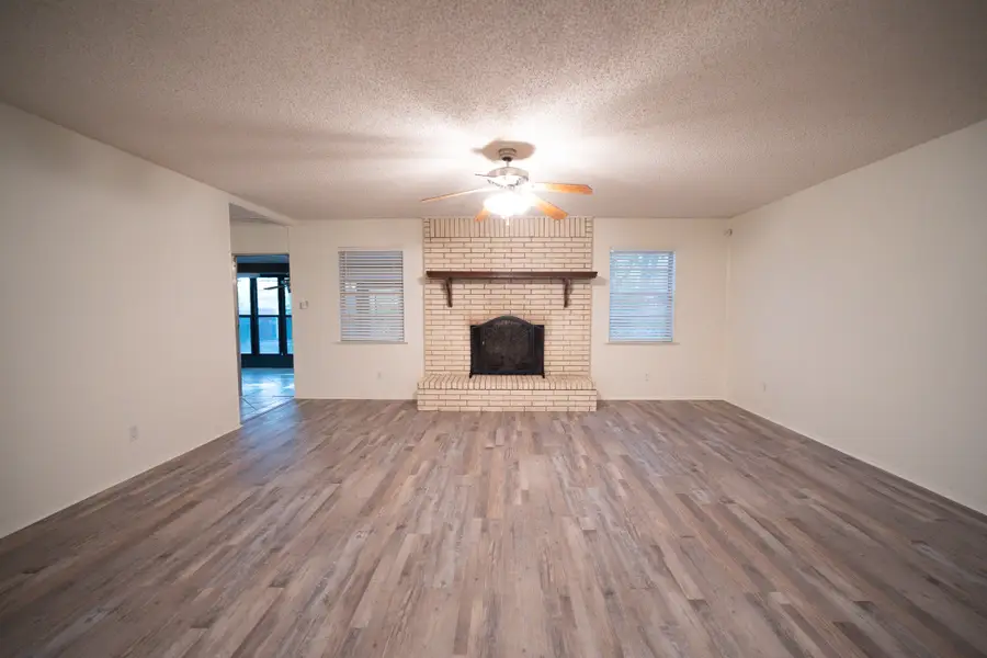 515 Crestwood Drive, Eastland, TX 76448 - #2