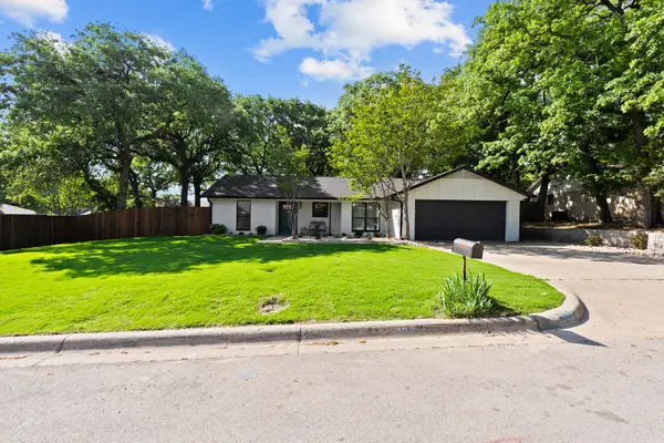 103 Camelot Drive, Weatherford, TX 76086