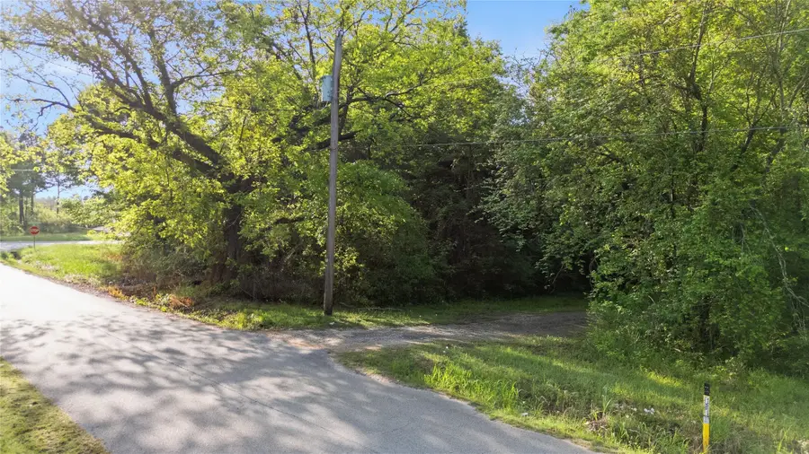 615 N Jarvis Street, Troup, TX 75789 - #3