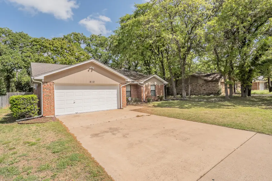 912 Red Oak Street, Azle, TX 76020 - #3