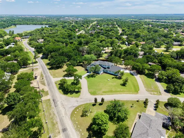 428 Squaw Creek Road, Willow Park, TX 76087