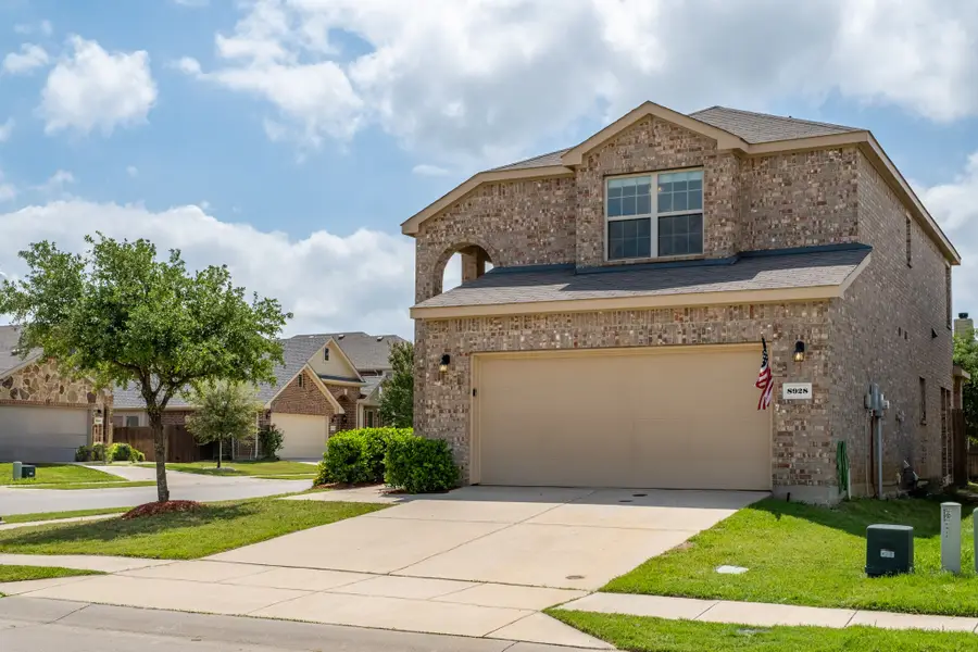 8928 Deadwood Lane, Aubrey, TX 76227 - #2