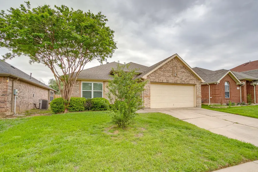 620 Horn Street, Crowley, TX 76036 - #3
