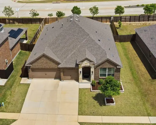 10109 Table Bluff Street, Aubrey, TX 76227