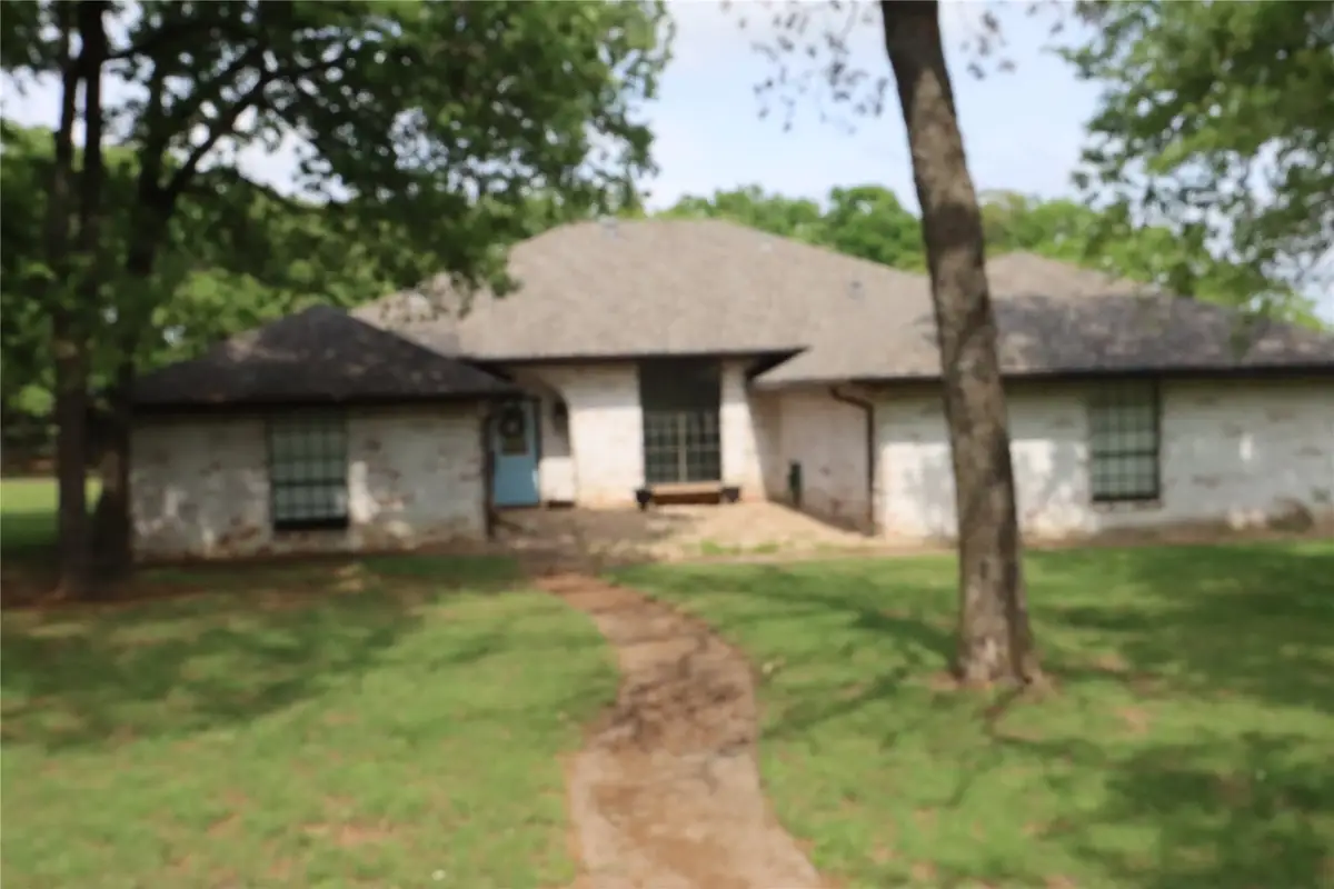 100 Thousand Oaks Lane, Joshua, TX 76058 - #1