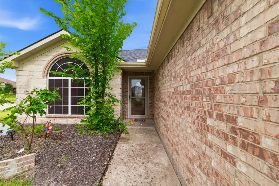 612 Owen Trail, Grand Prairie, TX 75051 - #2