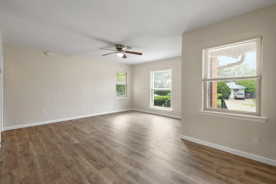 301 Meadowbrook Drive, Arlington, TX 76010 - #3