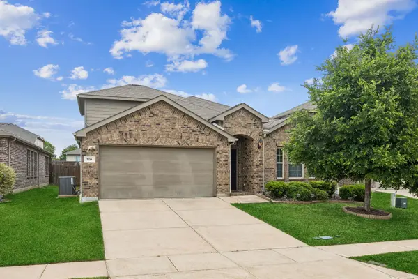 709 Cheyenne Drive, Aubrey, TX 76227