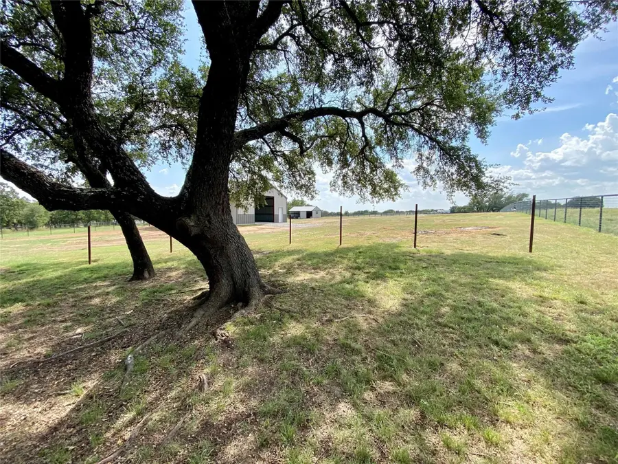 109 N Silver Saddle Circle, Weatherford, TX 76087 - #3