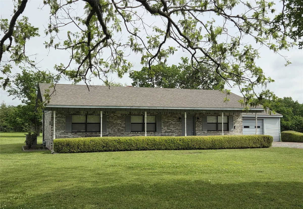 1104 W 13th, Bonham, TX 75418 - #1
