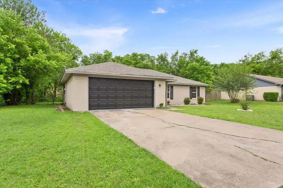 329 Applewood Lane, Hewitt, TX 76643 - #3