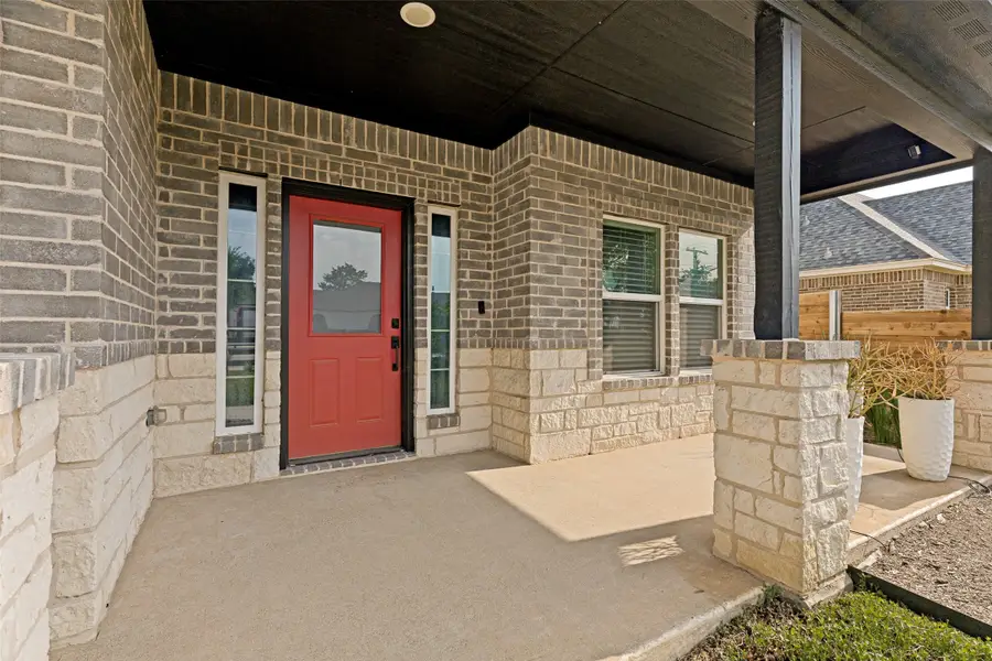 1921 Avenue C, Fort Worth, TX 76104 - #2