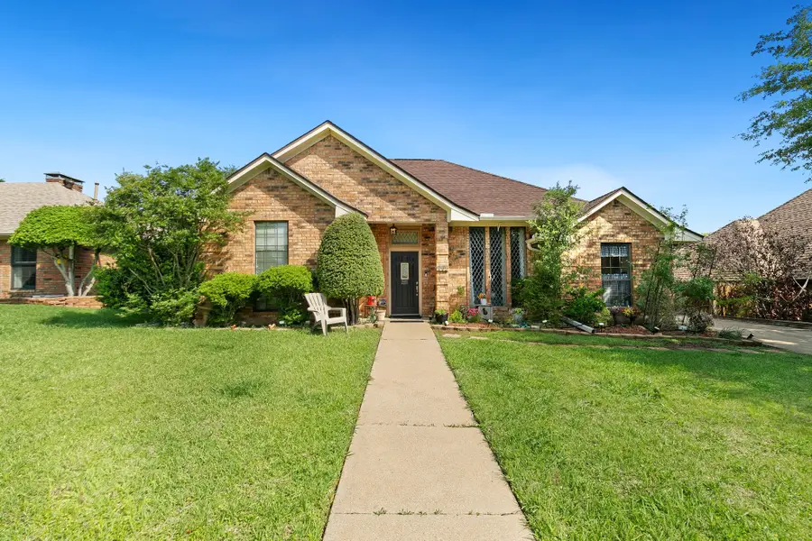 205 Forest Creek Drive, Sherman, TX 75092 - #2