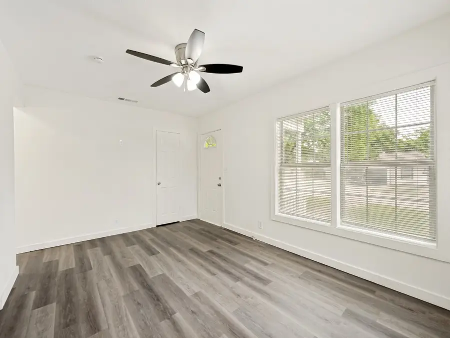 7416 Gaston Avenue, Fort Worth, TX 76116 - #2