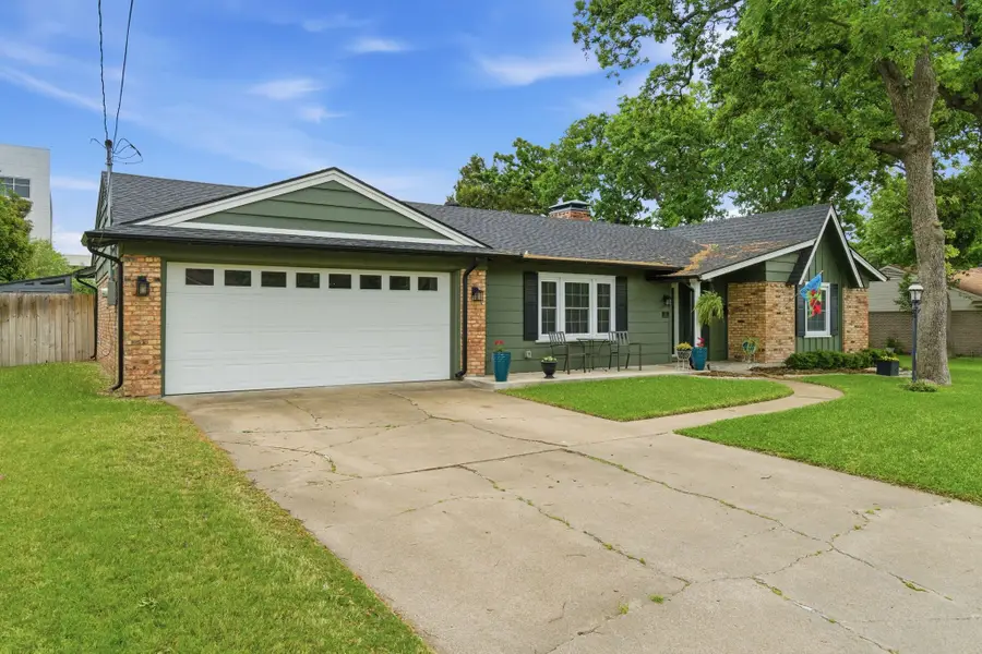 1912 Sunnybrook Drive, Irving, TX 75061 - #3