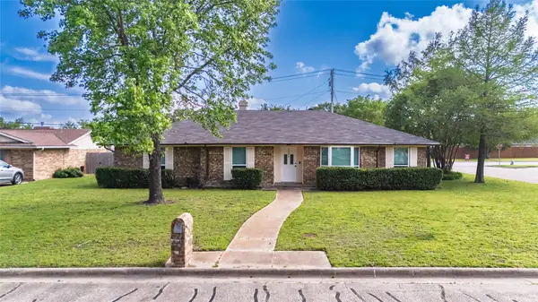 2008 Peacock Lane, Greenville, TX 75402