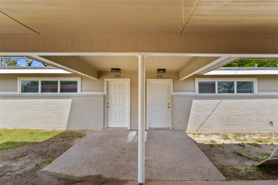 205 April Street, Bowie, TX 76230 - #3