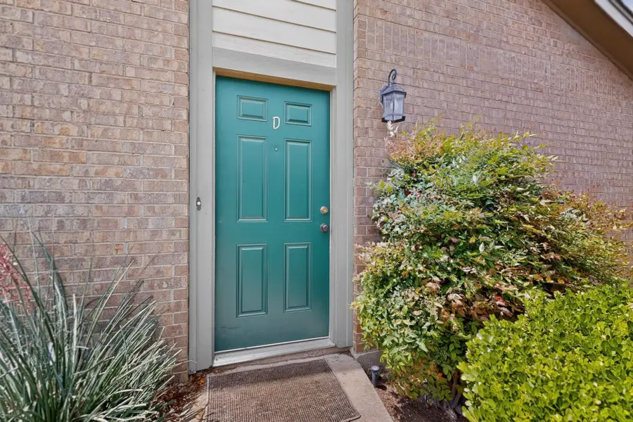 330 W Harwood Road #D, Hurst, TX 76054 - #3