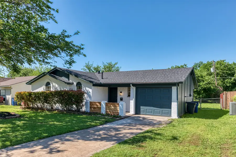 617 NW Newton Drive, Burleson, TX 76028 - #2