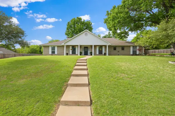 1814 Lakeridge Drive, Weatherford, TX 76087