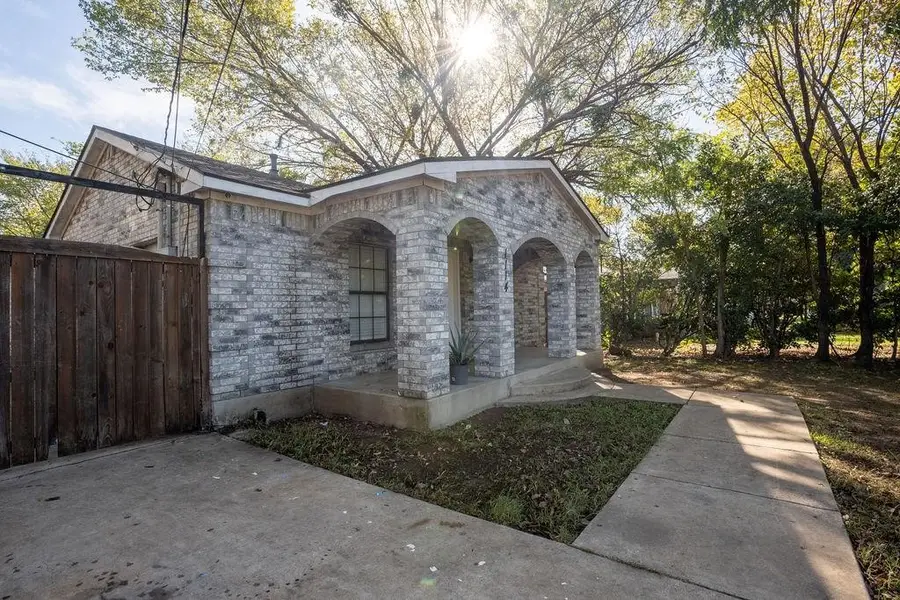 1114 Alexander Street, Irving, TX 75061 - #2