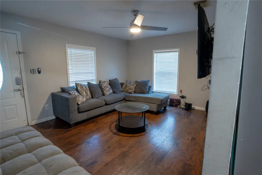 1114 Alexander Street, Irving, TX 75061 - #3