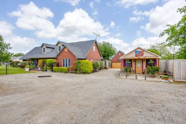 3914 Redbird Lane, Joshua, TX 76058