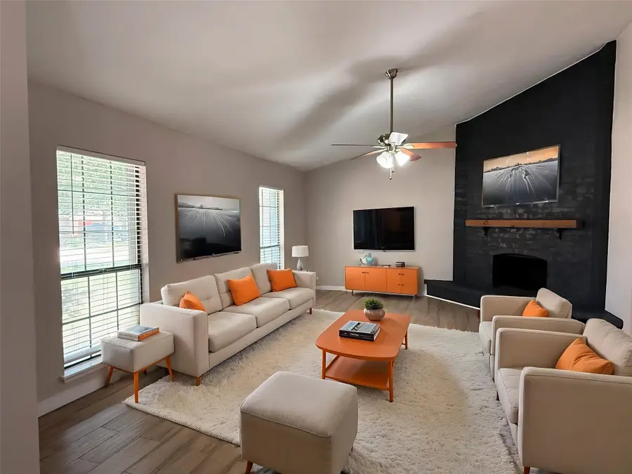 817 Camino Court, Grand Prairie, TX 75052 - #3