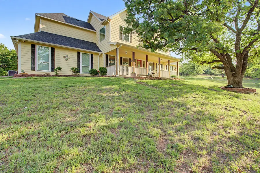 203 Saddle Ridge Court, Springtown, TX 76082 - #2