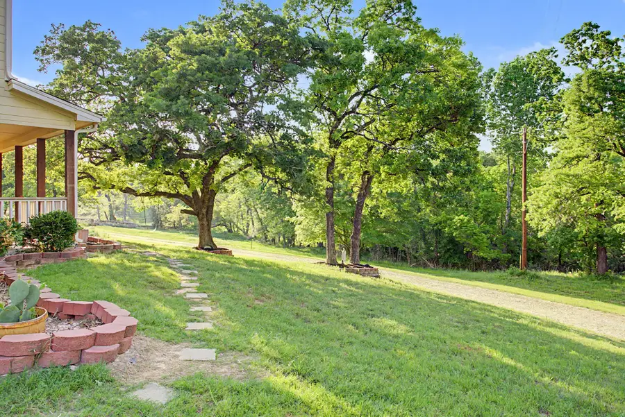 203 Saddle Ridge Court, Springtown, TX 76082 - #3