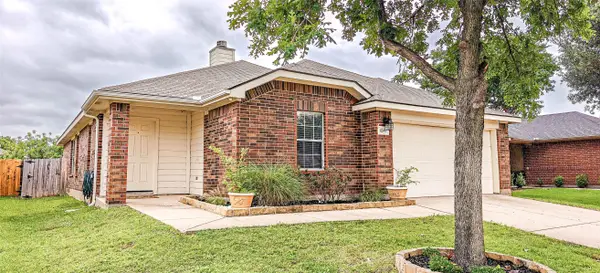 1241 Artesia Drive, Fort Worth, TX 76052