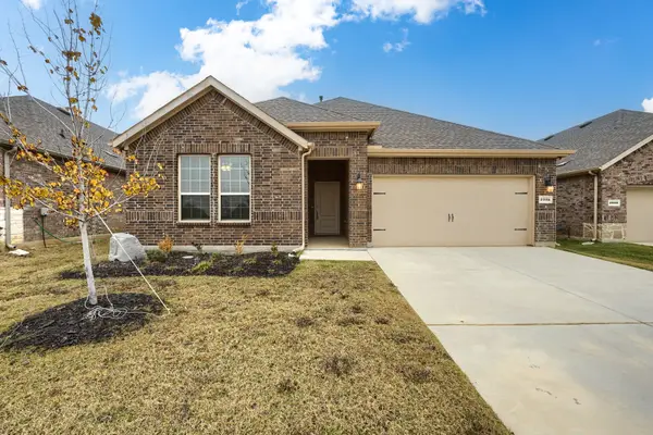 2935 Shetland Drive, Aubrey, TX 76227