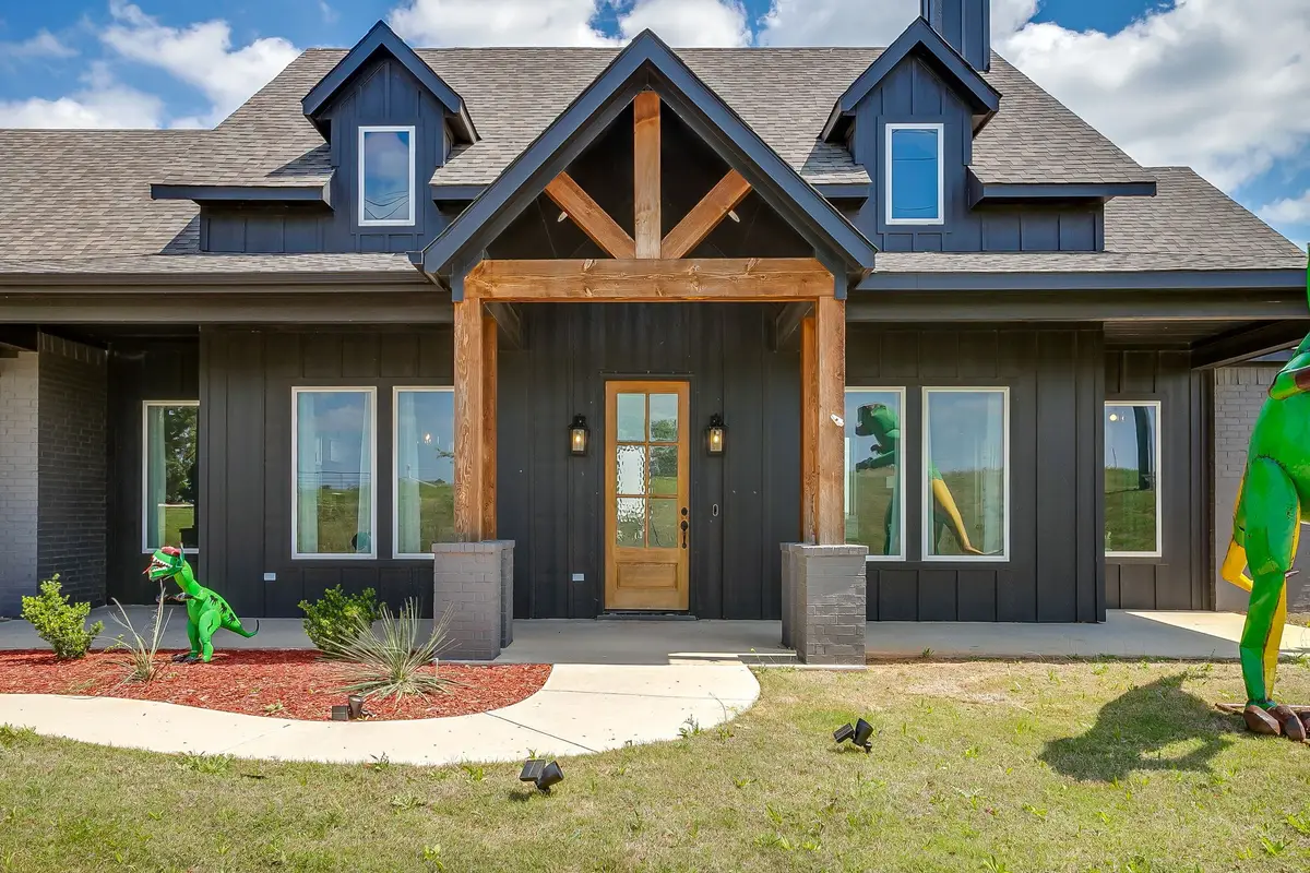 1048 Agnes N, Springtown, TX 76082 - #1