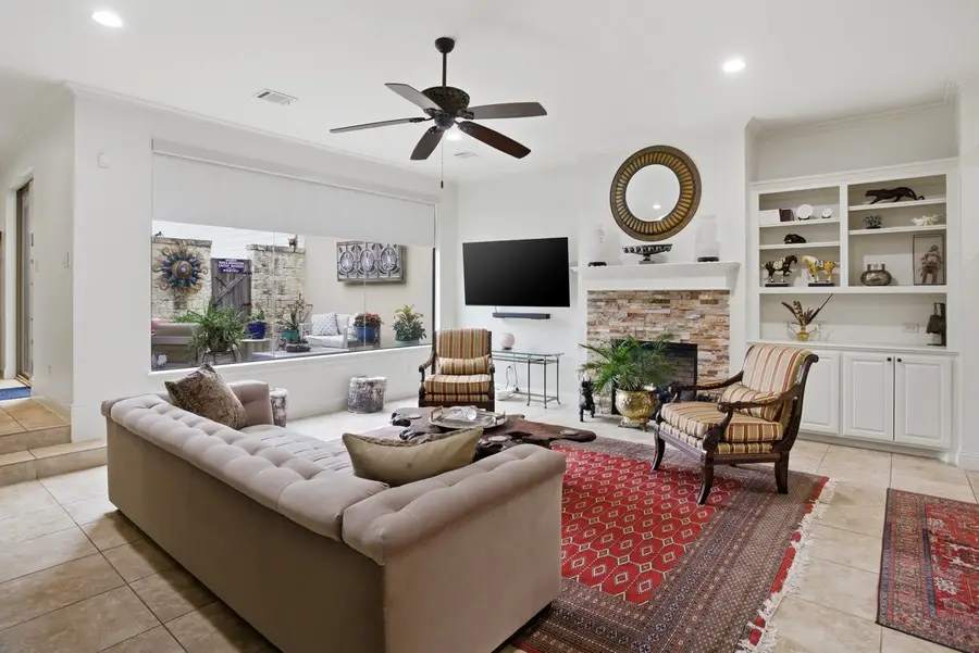 5026 Pershing Avenue, Fort Worth, TX 76107 - #3