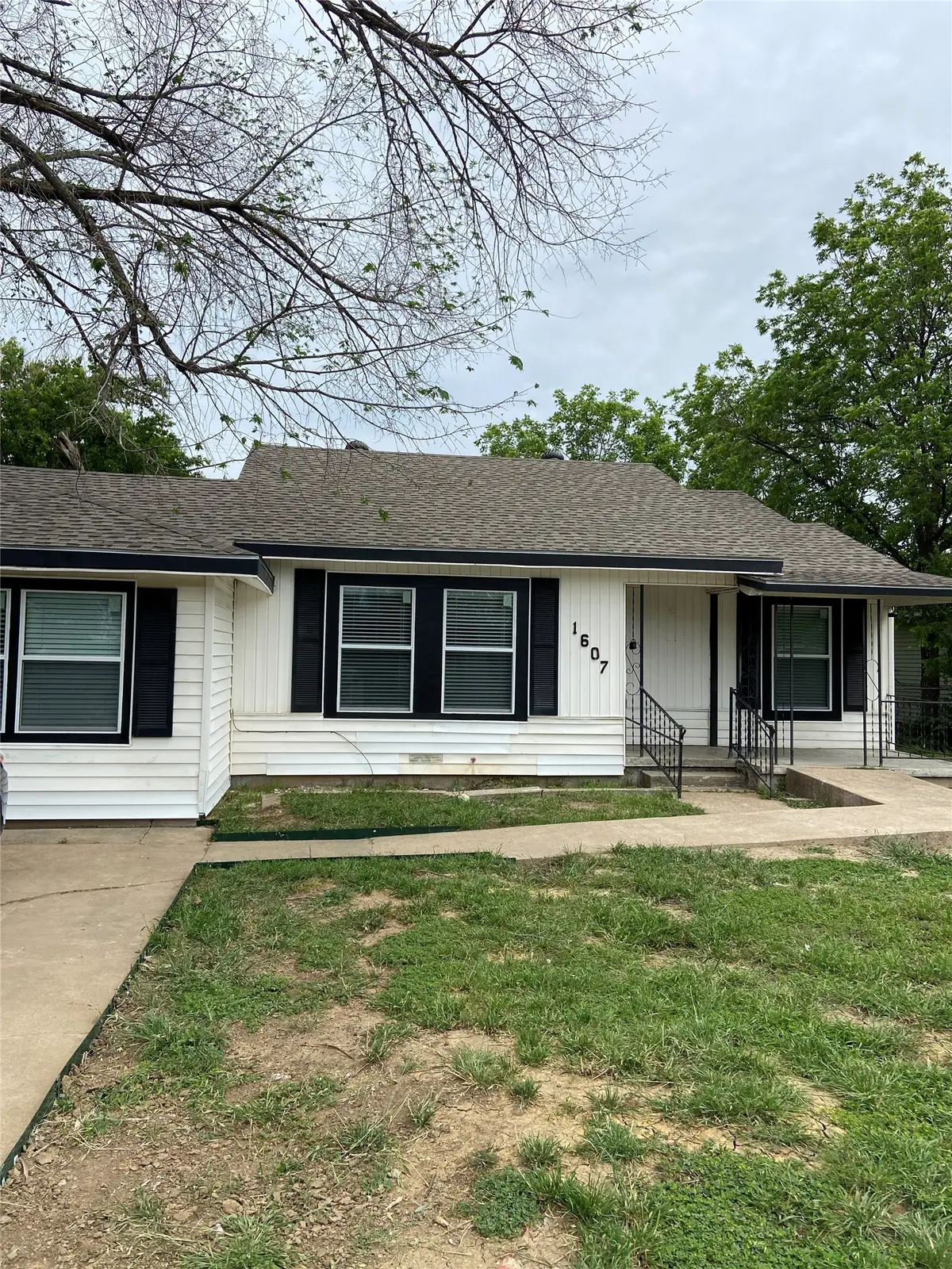 1607 SE 18th Street, Mineral Wells, TX 76067 - #1