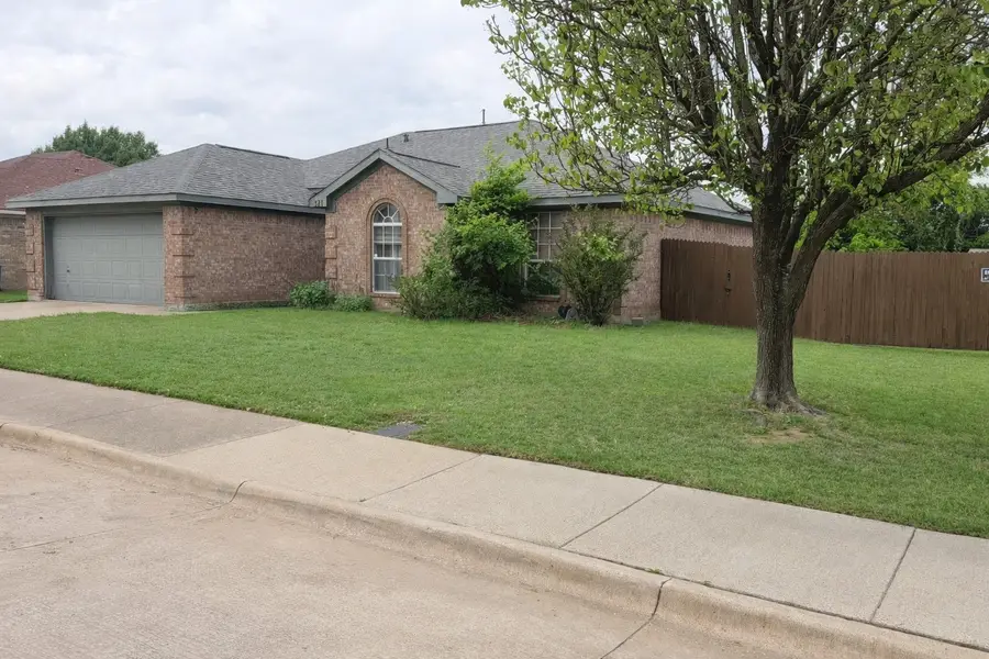 321 Village Parkway, Crowley, TX 76036 - #2